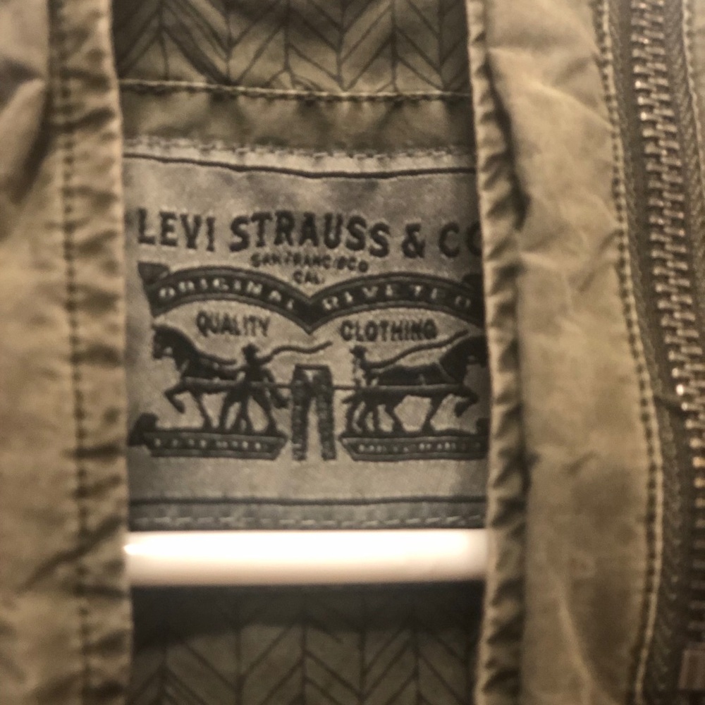 Levi’s Xtra long utility vest